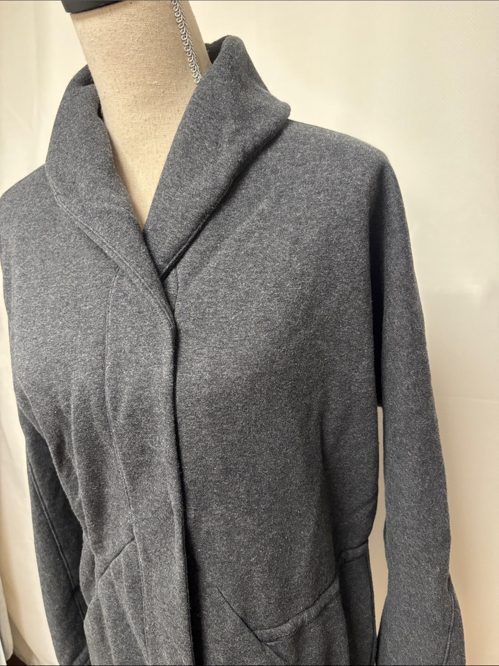 lululemon & go Take You There Wrap - Picture 3 of 11